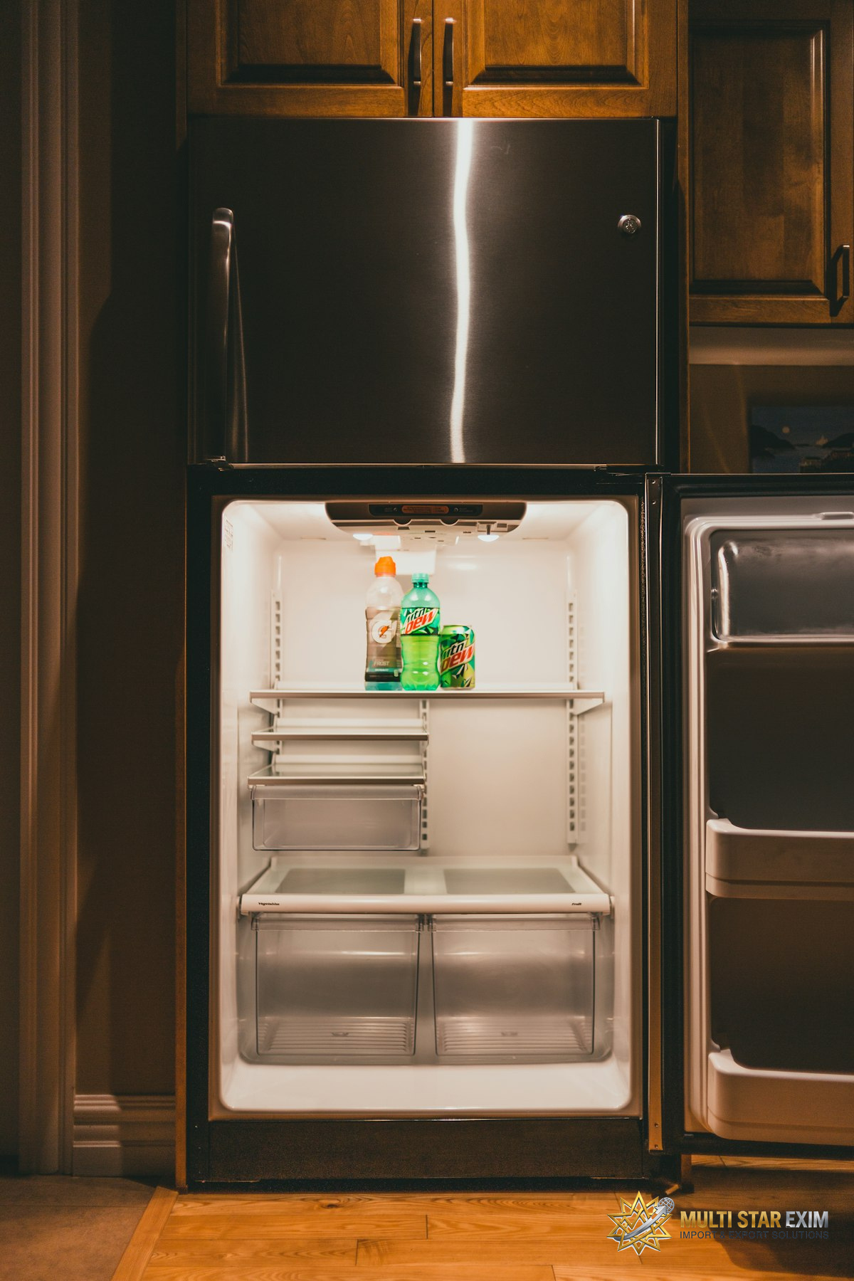 Black top-mount refrigerator with dispenser